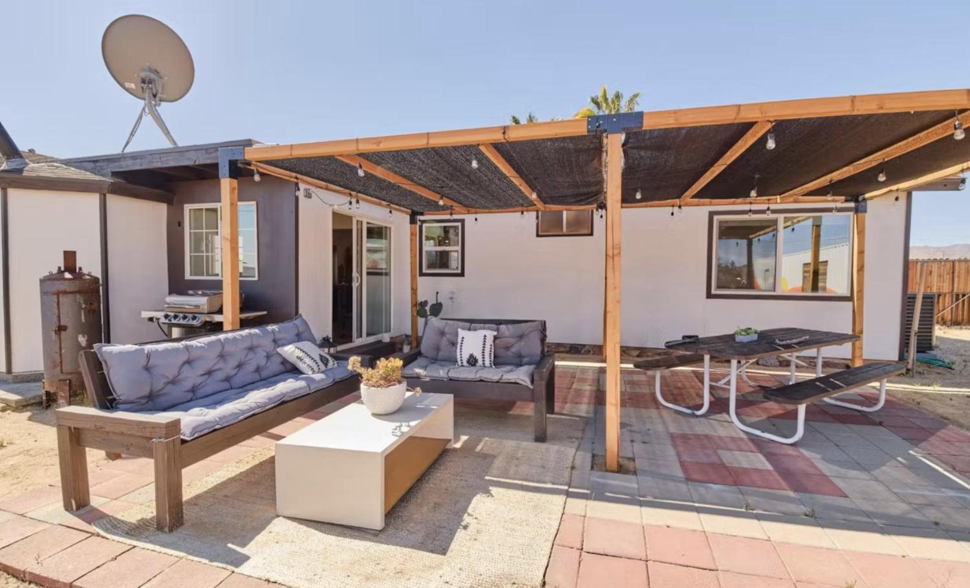 Twin Palms Desert Getaway - Jacuzzi, Fire Pit, Meditation Room & More Джошуа-Три Экстерьер фото